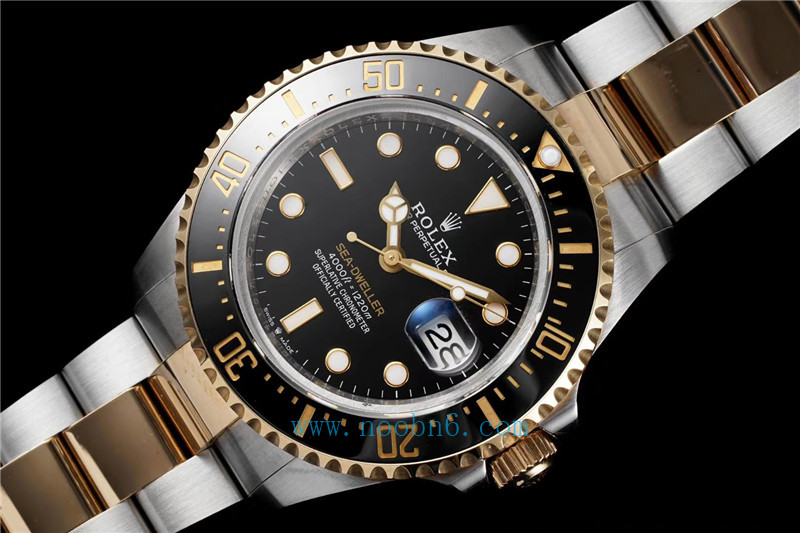 推薦一款勞力士真正的黃金手錶，43mm-ROLEX海使型126603間金鬼王，真正18K金包覆手錶上，瑞士工藝，實心金片，金光閃閃